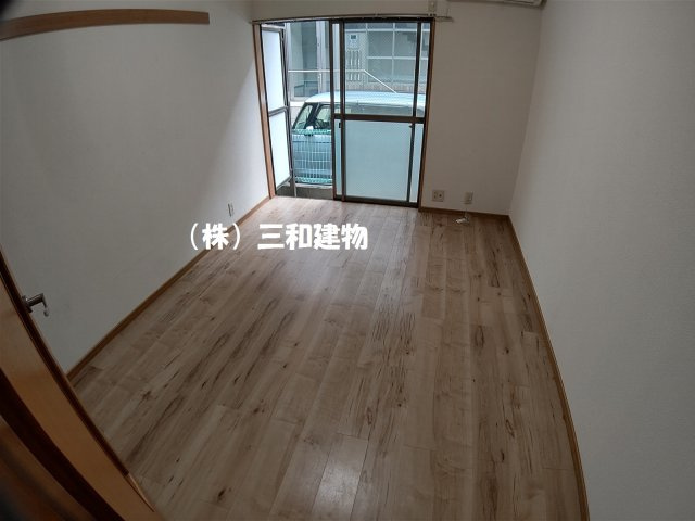 ホープハイツＥ棟の居間・リビング