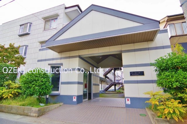 ドミールシャルマンのエントランス