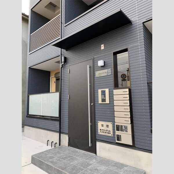 GRANDIR弥刀のエントランス