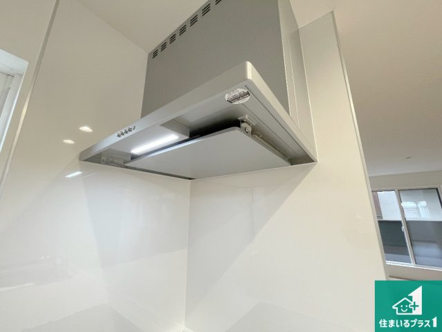 高槻市野田　第9期　新築一戸建ての設備|汚れにくいスロットフィルタでお手入れラクラク！ＬＥＤ照明付き！