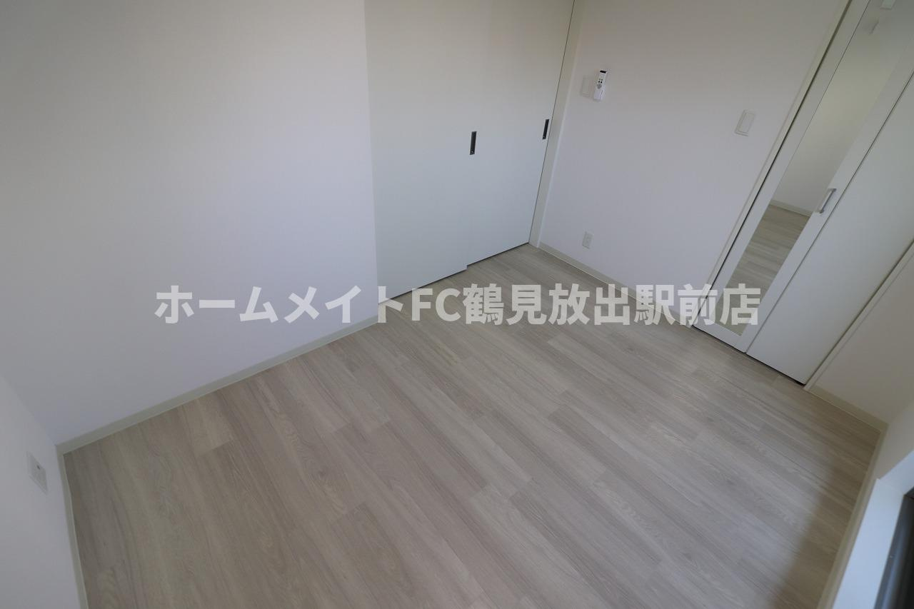 大阪市鶴見区茨田大宮４丁目のアパートの洋室