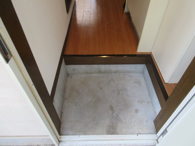 シティハイム向台の玄関