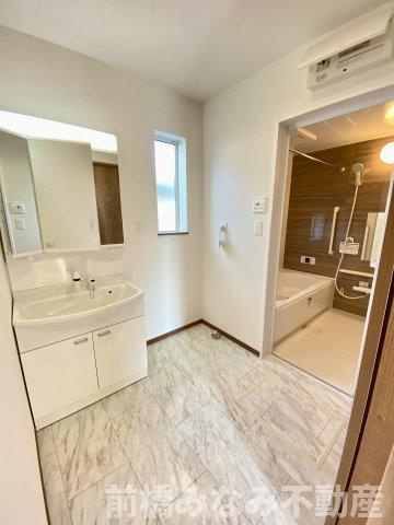 前橋市南町2丁目　限定1棟　ハートフルタウン　新築建売の独立洗面台|独立洗面台で身支度をすべて済ませてしまいましょう