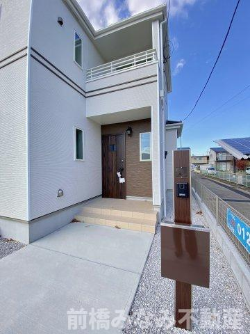 前橋市南町2丁目　限定1棟　ハートフルタウン　新築建売の玄関|明るい玄関です