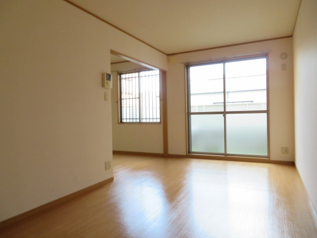 グランパルクAの居間・リビング