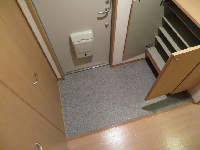 グランパルクAの玄関