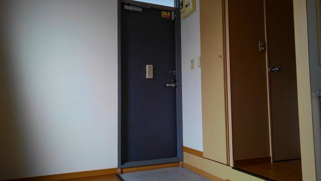 明るい玄関です