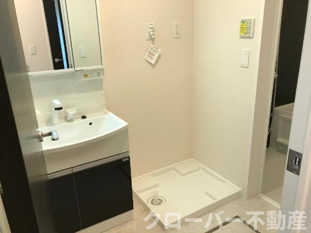 メゾン・クワトロの洗面所|洗濯機置場