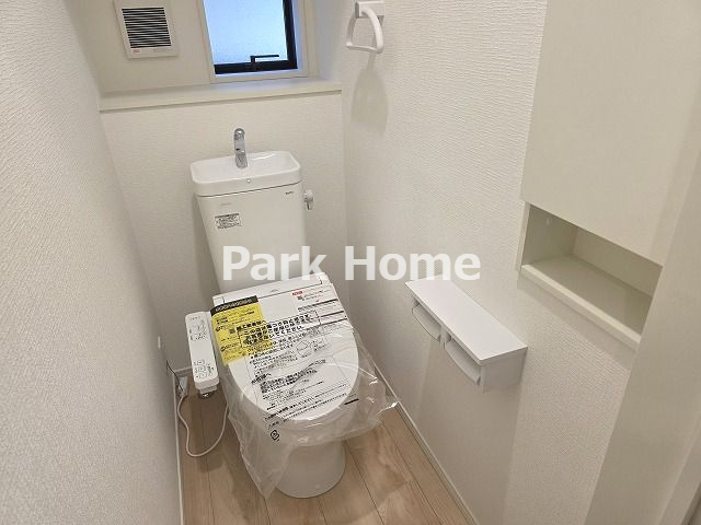 高知市旭天神町 第1-2号棟　新築戸建てのトイレ|１F：トイレ