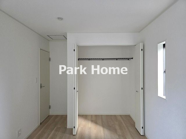 高知市旭天神町 第1-2号棟　新築戸建ての収納|１F：6.5洋室クローゼット