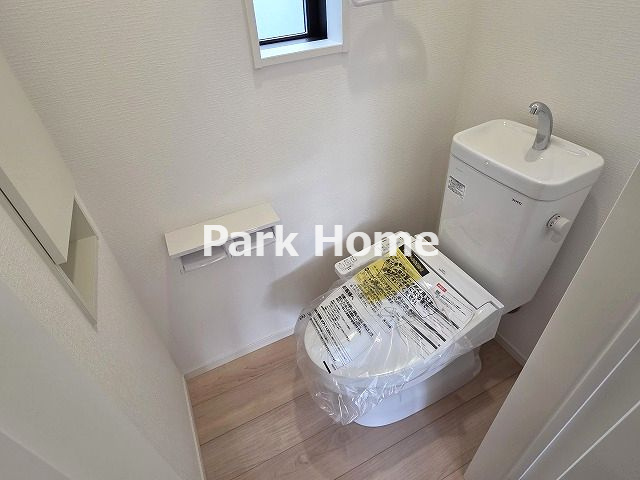 高知市旭天神町 第1-2号棟　新築戸建てのトイレ|２F:トイレ