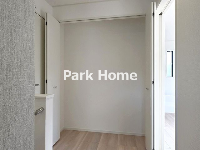 高知市旭天神町 第1-2号棟　新築戸建ての収納|２F:ホール内収納