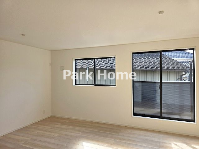 高知市旭天神町 第1-2号棟　新築戸建ての居間・リビング