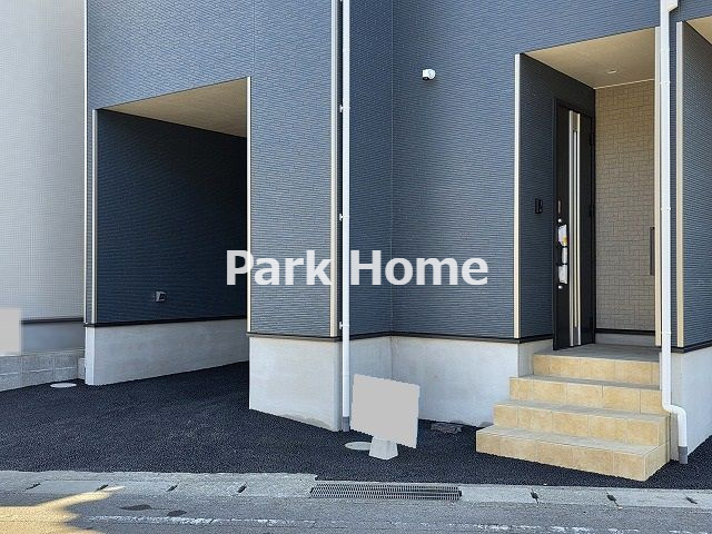 高知市旭天神町 第1-2号棟　新築戸建ての玄関