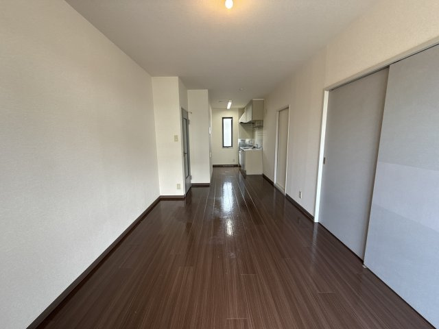 ディアス柿の木 A棟の居間・リビング