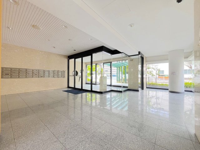 サングレート箱崎公園東のエントランス