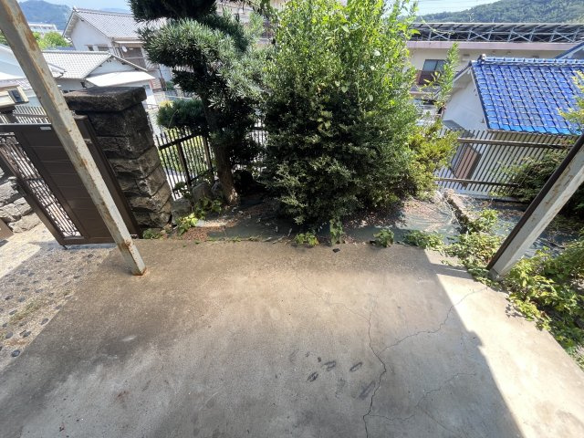 錦町貸家の庭