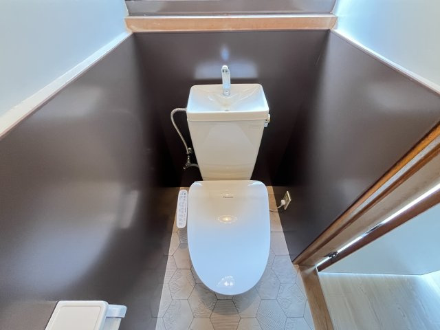 錦町貸家のトイレ