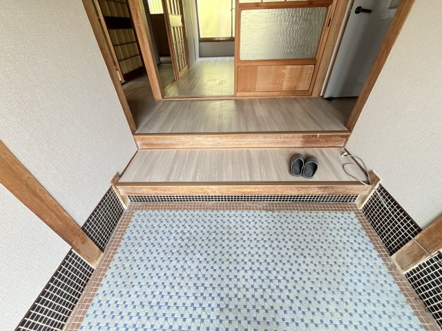 錦町貸家の玄関