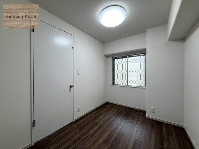 ネオコーポ鶴見緑地の洋室