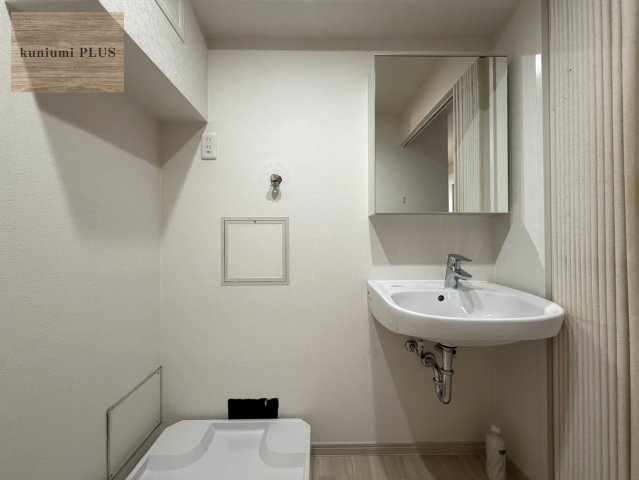 ネオコーポ鶴見緑地の洗面所