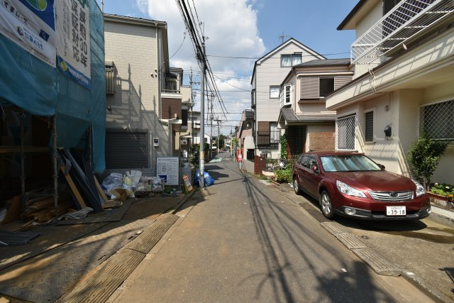 下石神井3丁目・新築戸建・1号棟の前面道路含む現地写真