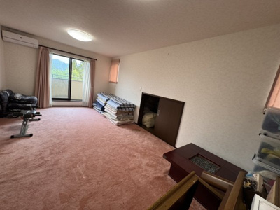 【洋室】 | 南阿蘇　別荘 | 大人数でも泊まれる、広々としたお部屋です。