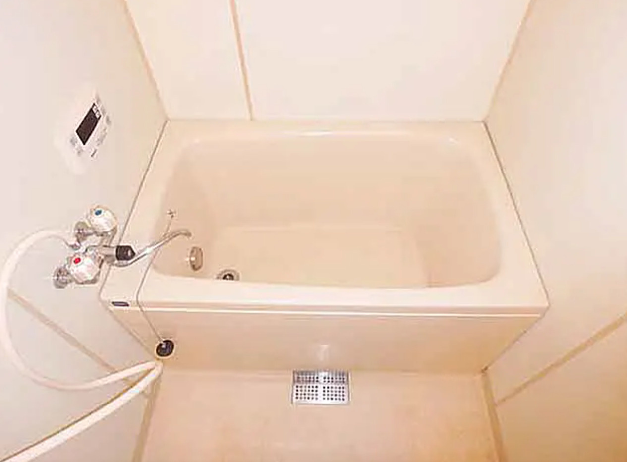 【三重県】松坂市　１棟収益マンション　「東松坂駅」徒歩５分　「利回り19.24％！」の浴室