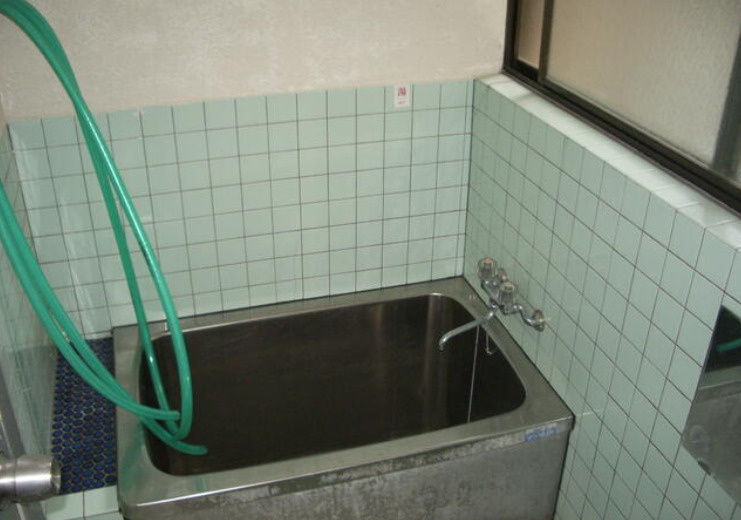 10/1価格変更　戸建　高山市桐生町　780万の浴室