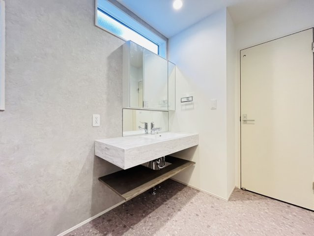 東海市富木島町伏見3丁目15-16『仲介手数料無料』新築戸建ての洗面所