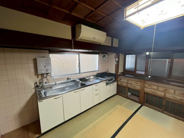 摂津戸建のキッチン