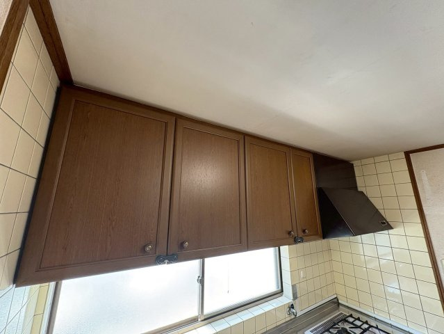 点野5丁目　中古一戸建ての収納|キッチンの棚
■物件内覧・資金計画相談・住宅ローン相談、リフォーム相談、お問合せ受付中■
※当日・翌日のご内覧、ご相談はお電話でのお問合せがスムーズです！