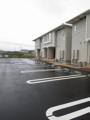 【駐車場】 | グラチチュードⅡ | カースペースがあります