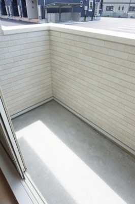 【バルコニー】 | グラチチュードⅡ | 外からの目が気にならないバルコニーで洗濯物が干せます