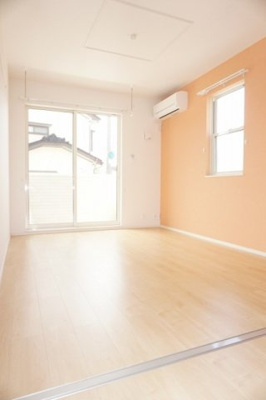 【居間・リビング】 | グラチチュードⅡ | こちらのリビングで趣味の時間をお楽しみください