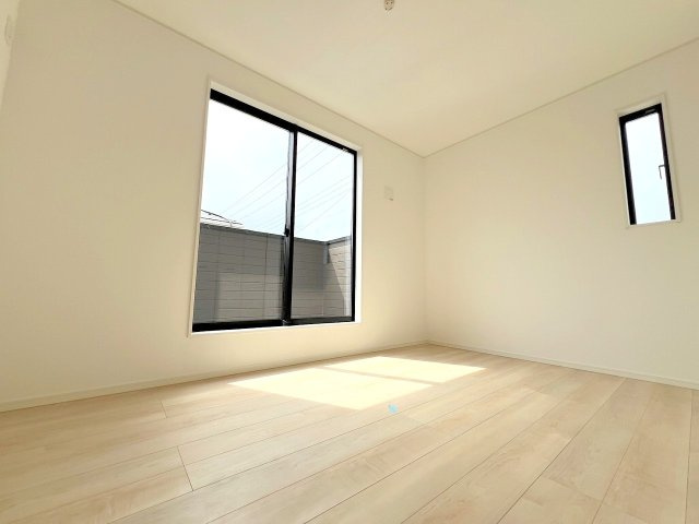 武蔵村山市中原4丁目新築戸建て　全9棟の洋室