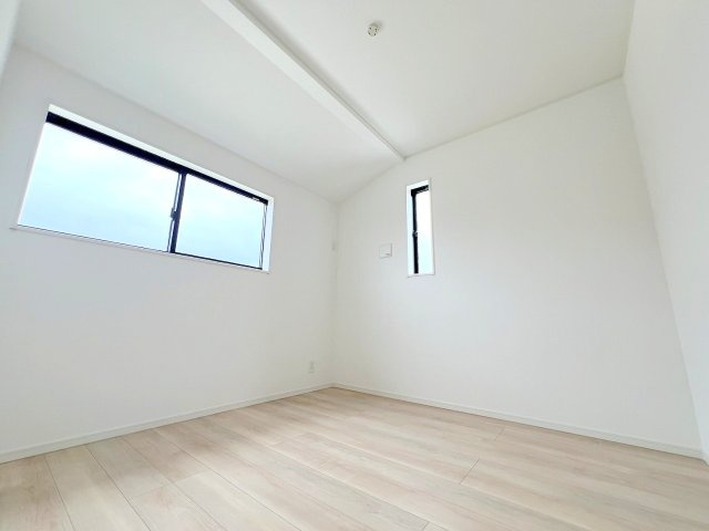 武蔵村山市中原4丁目新築戸建て　全9棟の洋室