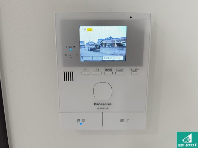 大東市諸福　新築一戸建ての防犯設備|カラーモニターインターホン！声だけでなく来訪者の姿や顔がモニターで確認できるので、小さなお子様がいらっしゃるご家庭でも安心できます！