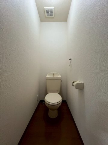 アンプルール リーブル ルミエール　名古屋市賃貸　仲介手数料無料のトイレ