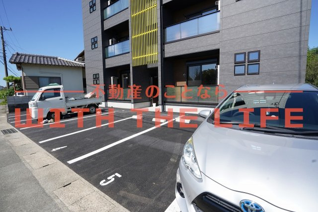 ラシックランテ久留米【キャッシュバック対象】の駐車場|駐車場完備です