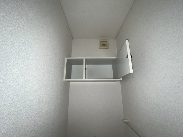 サンリットの玄関|イメージ102号室の写真（反転あり）