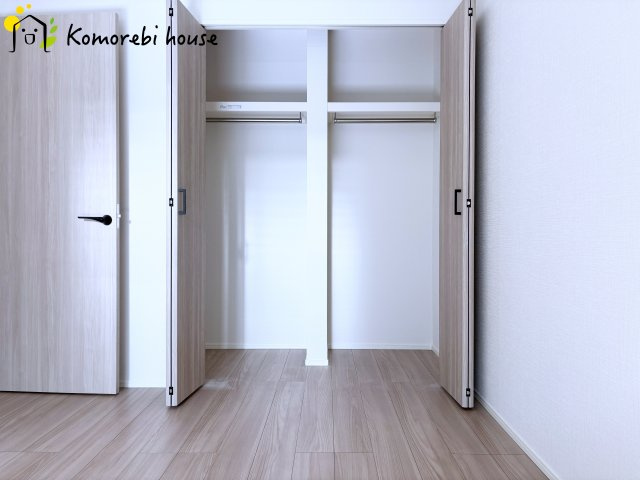 さいたま市西区三橋　第1期　新築一戸建て　リナージュ　01の収納|長物も気にせず掛けられる大きなクローゼットです