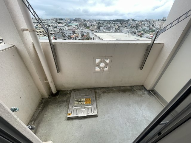 ゲンズ照屋のバルコニー|※別の階なので眺望は異なります。