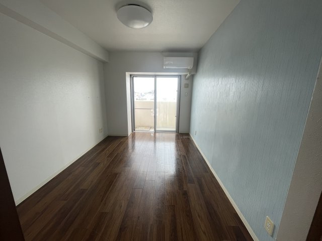 ゲンズ照屋の居間・リビング