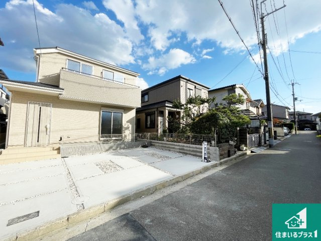 枚方市渚栄町　第4期　新築一戸建ての前面道路含む現地写真|車通りの少ない前面道路！お子様がいらっしゃるご家族でも安心！