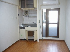 神戸市東灘区住吉宮町　店舗付住宅の洋室