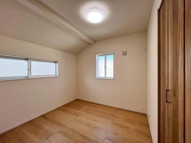 練馬区高松1丁目　ZEH水準×制震　長期優良住宅の洋室