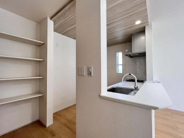 練馬区高松1丁目　ZEH水準×制震　長期優良住宅のキッチン