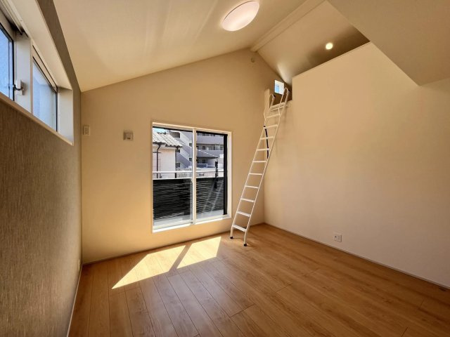 練馬区高松1丁目　ZEH水準×制震　長期優良住宅の洋室