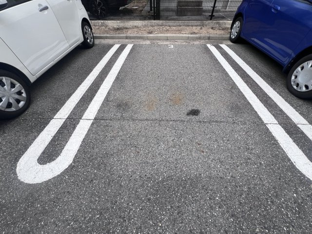 アルヴェアーレの駐車場